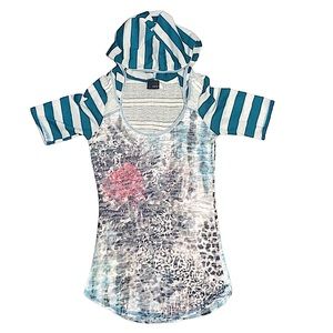 DAYTRIP: Lace and Thermal Hooded T-shirt - Size Medium